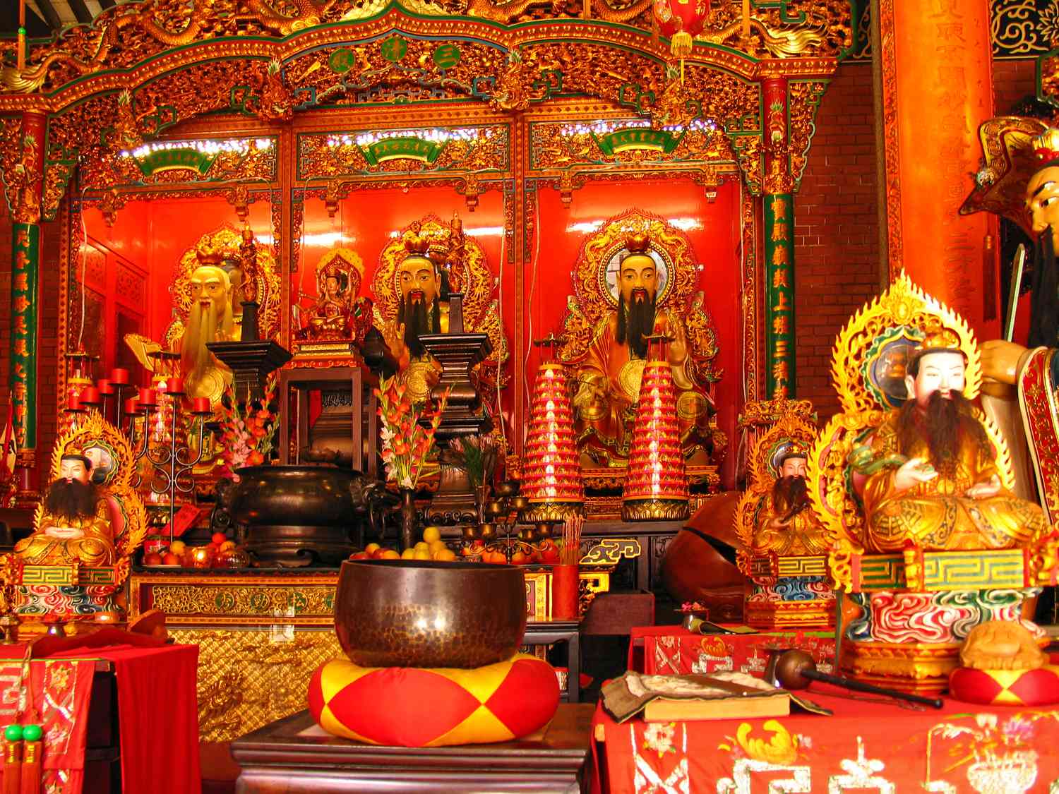 Taoist temple altar with the Three Pure Ones in the central shrine