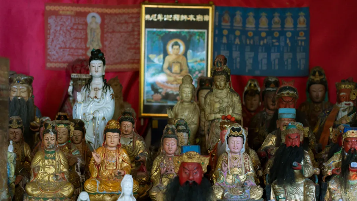 Illustrated distinction between a Taoist celestial god and a legendary Daoist immortal
